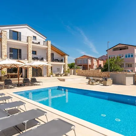 Contessa Anastasia Guest house Buzinija